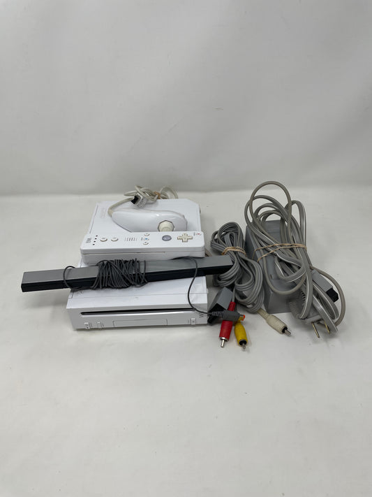 White Nintendo Wii Console (Wii RVL-001, GameCube Compatible) Wii