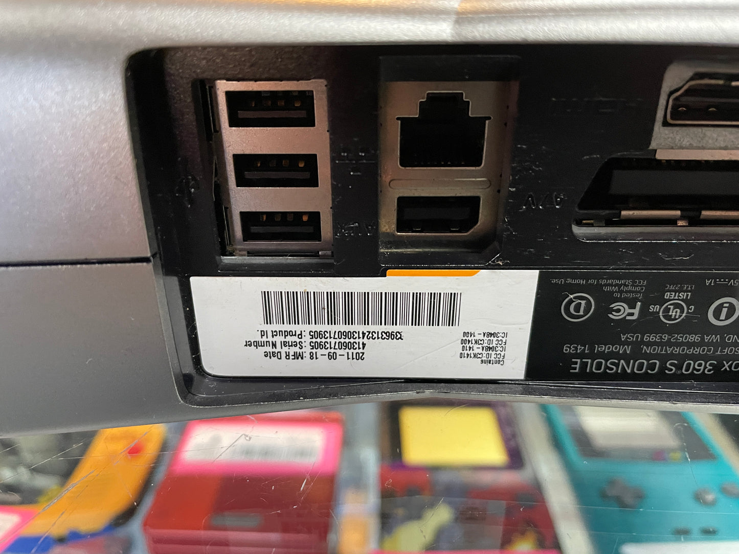 Call Of Duty: Modern Warfare 3 Limited Edition 250GB (Mod. 1439) Xbox 360