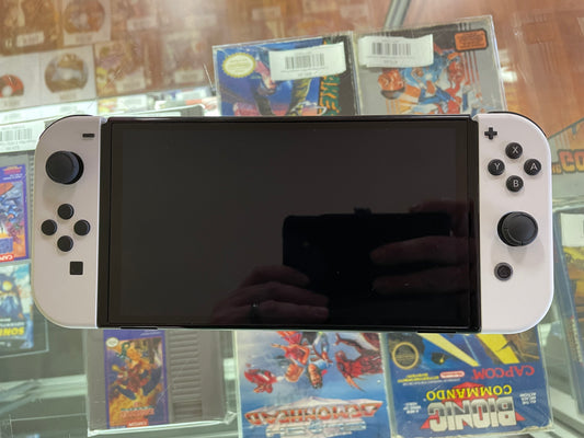 White Nintendo Switch OLED With White Joy-Con Nintendo Switch